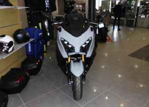 YAMAHA XP T-MAX 560 TECH MAX - 2025