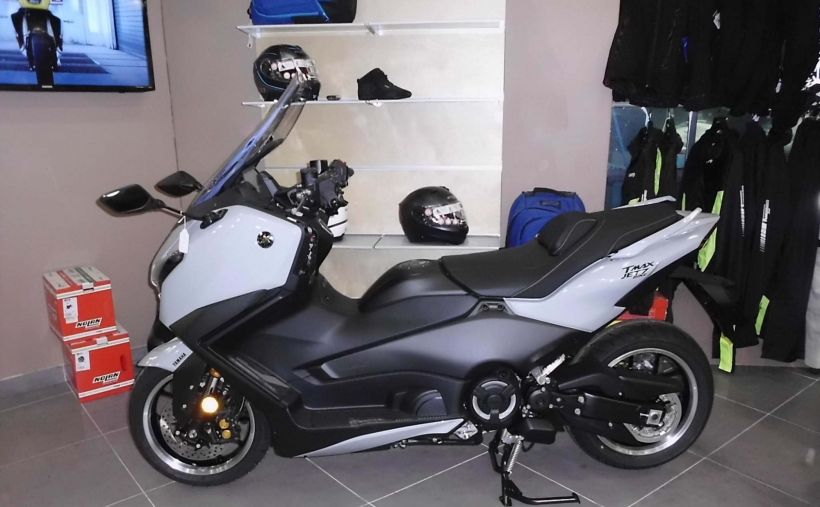 YAMAHA XP T-MAX 560 TECH MAX 1