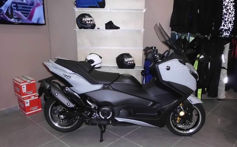 YAMAHA XP T-MAX 560 TECH MAX 2