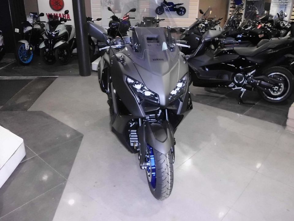 YAMAHA XP T-MAX 560 0