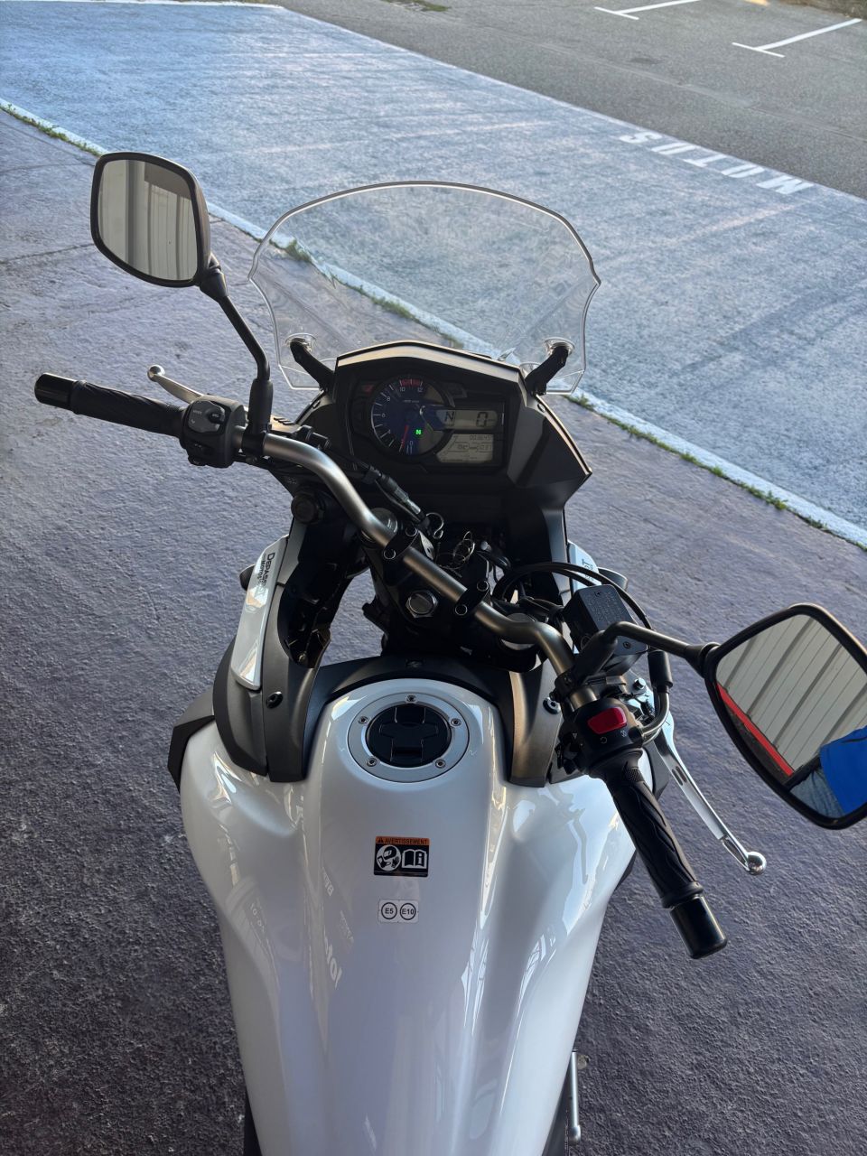 SUZUKI DL V-Strom 650 6
