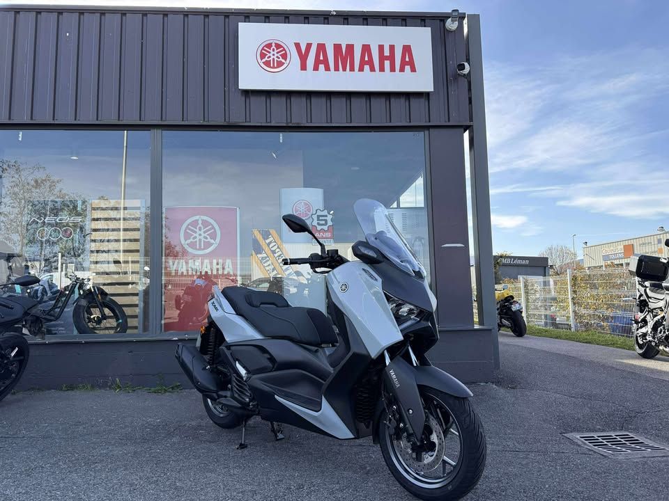 YAMAHA XMAX 125 TECH MAX 0
