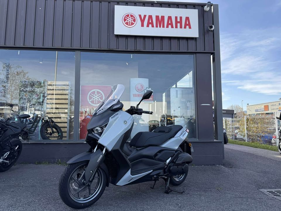 YAMAHA XMAX 125 TECH MAX 6
