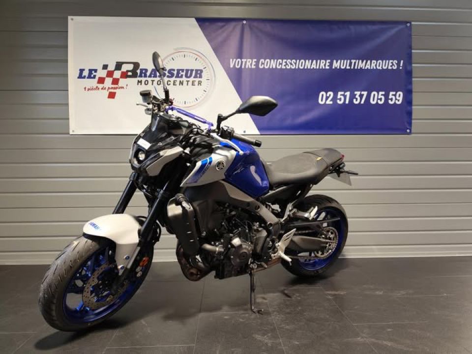 YAMAHA MT-09 12