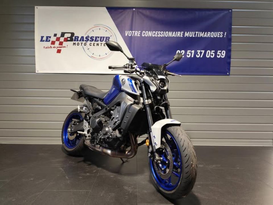 YAMAHA MT-09 18