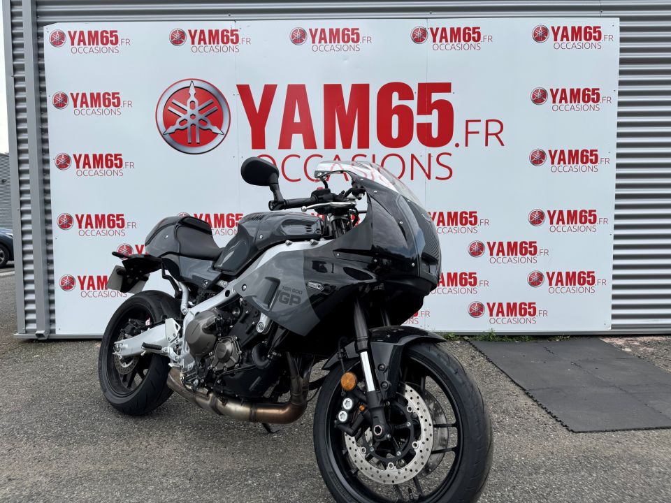 YAMAHA XSR 900 GP 2