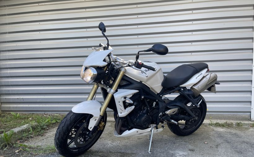 TRIUMPH STREET TRIPLE 675 0