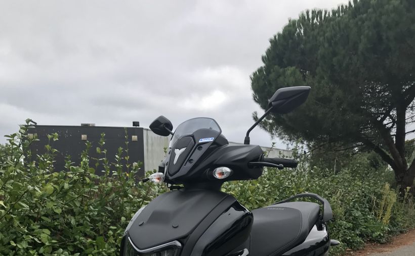 YAMAHA RayZR 125 12