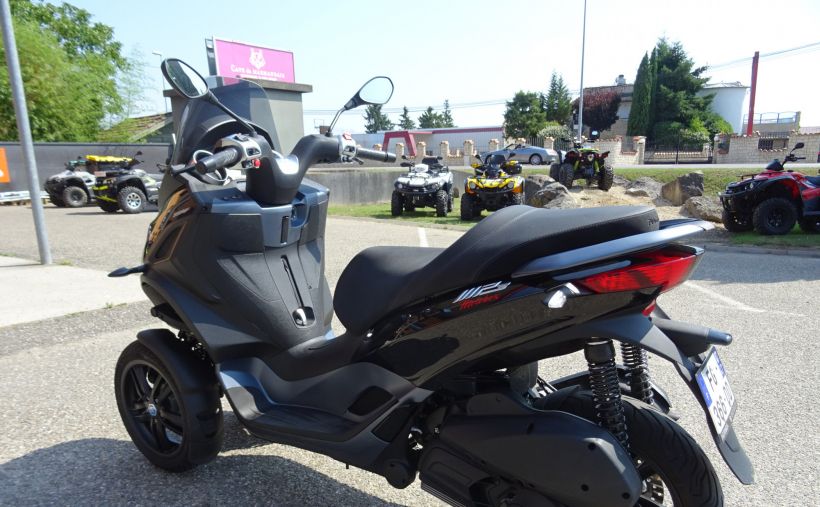 PIAGGIO  2