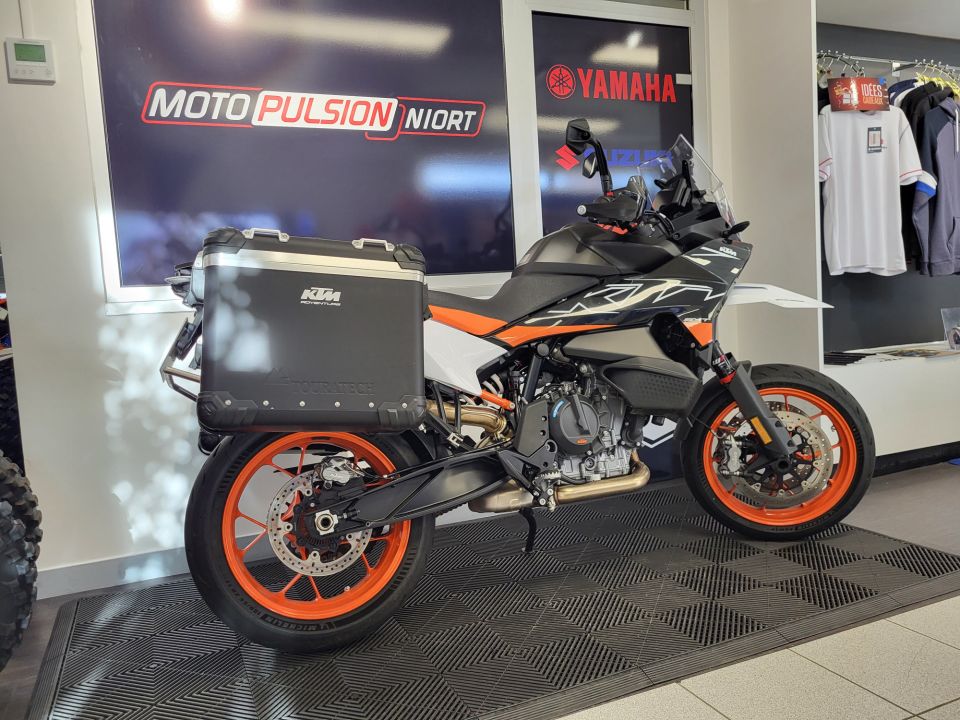 KTM 890 SMT 6