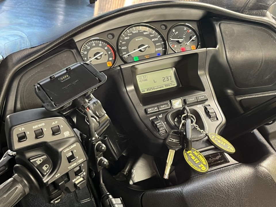 HONDA GL1800 GOLDWING 42