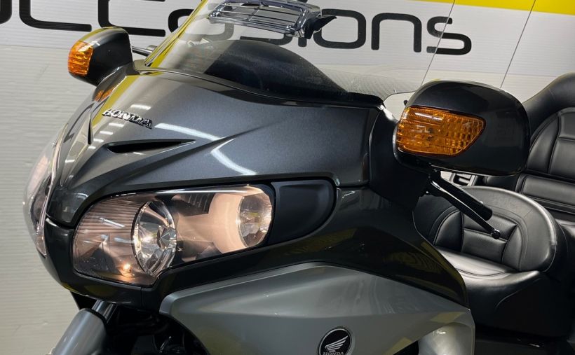 HONDA GL1800 GOLDWING 16