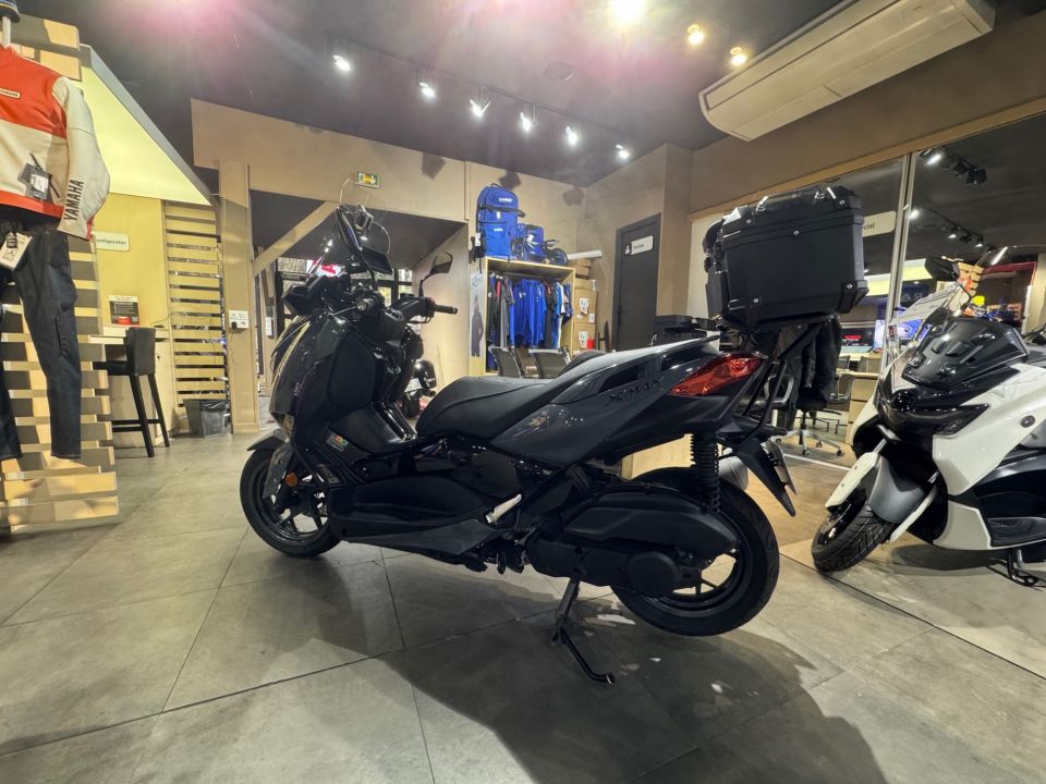 YAMAHA X-MAX 125 TECH MAX 3