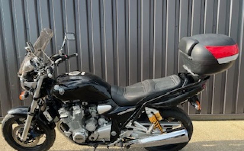 YAMAHA XJR 1300 2