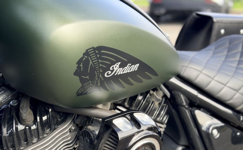 INDIAN CHIEF BOBBER DARK HORSE 5