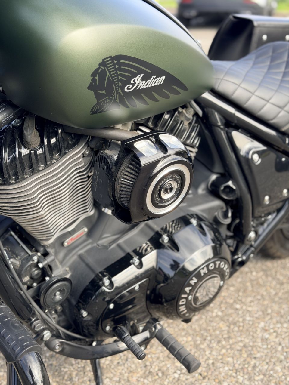 INDIAN CHIEF BOBBER DARK HORSE 5