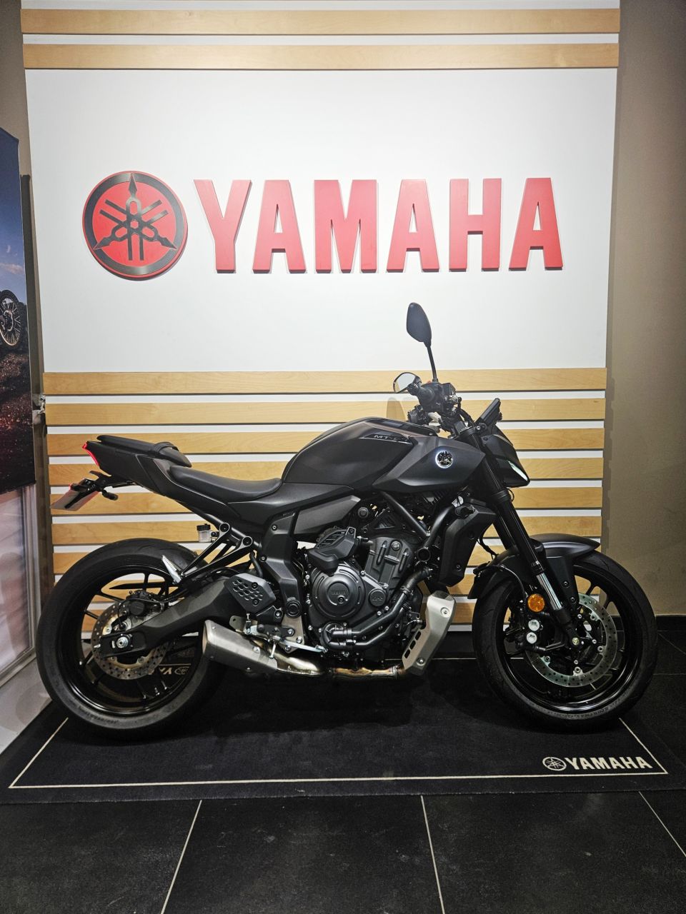 YAMAHA MT-07 Y-AMT 1