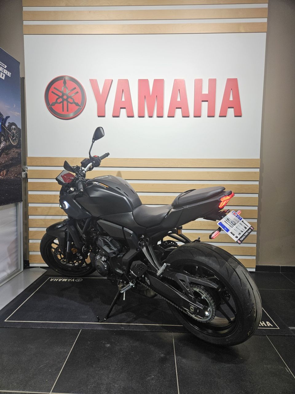 YAMAHA MT-07 Y-AMT 3