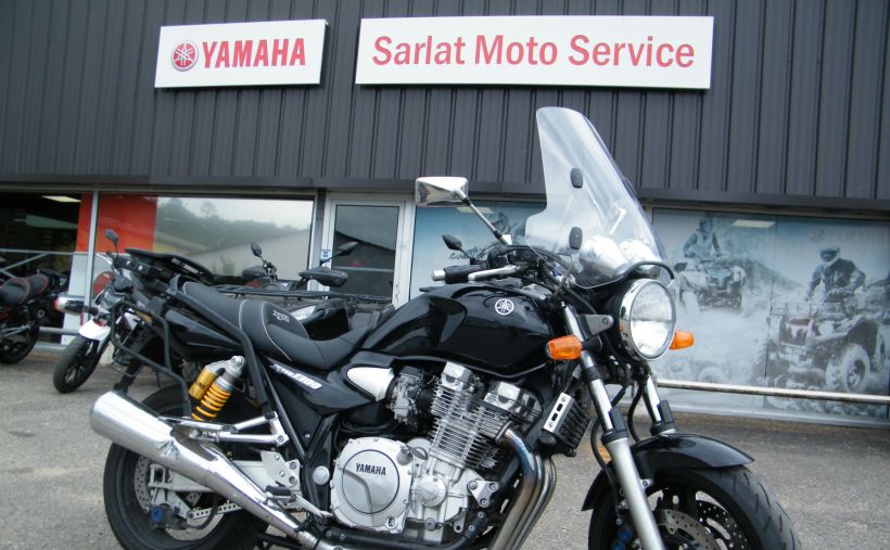 YAMAHA XJR 1300 0