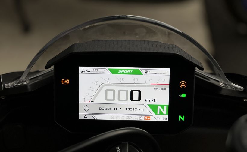 APRILIA TUONO 1000 V4 7