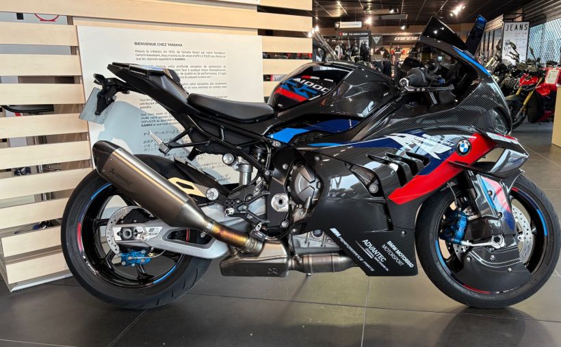 BMW M 1000RR 1