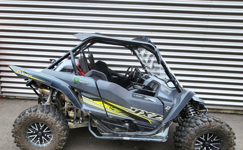 YAMAHA YXZ 1000R 9