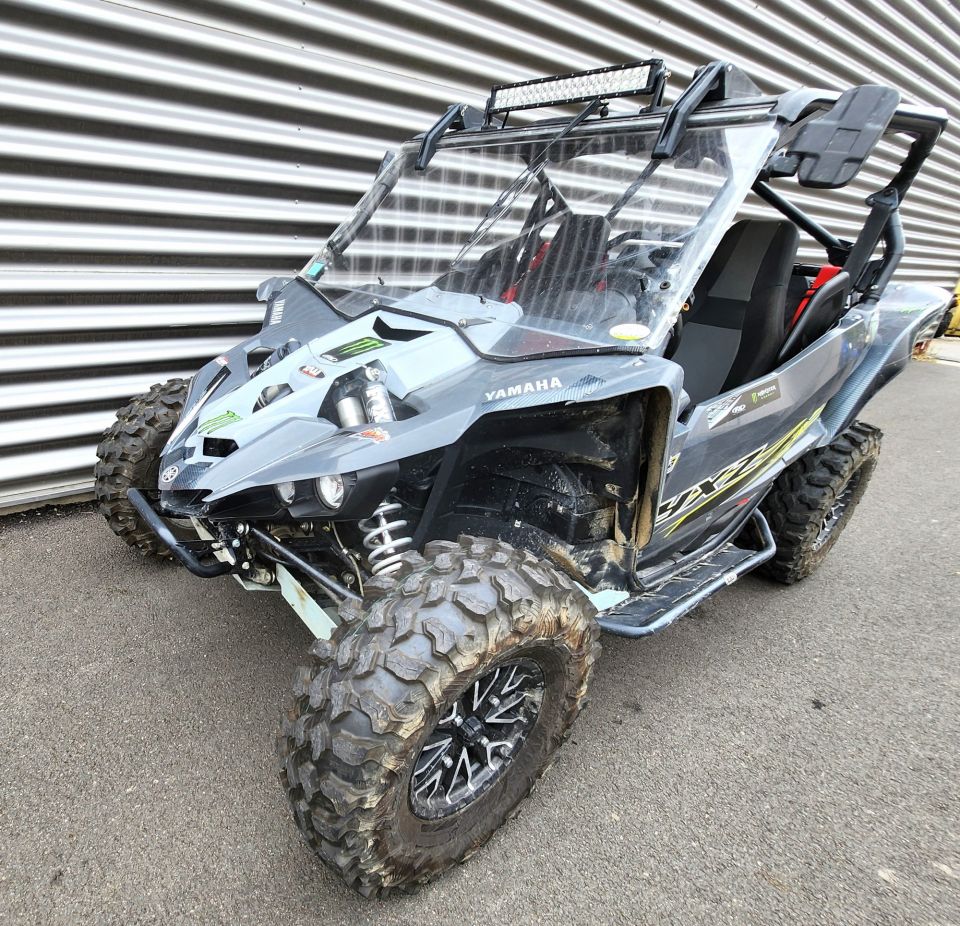 YAMAHA YXZ 1000R 3