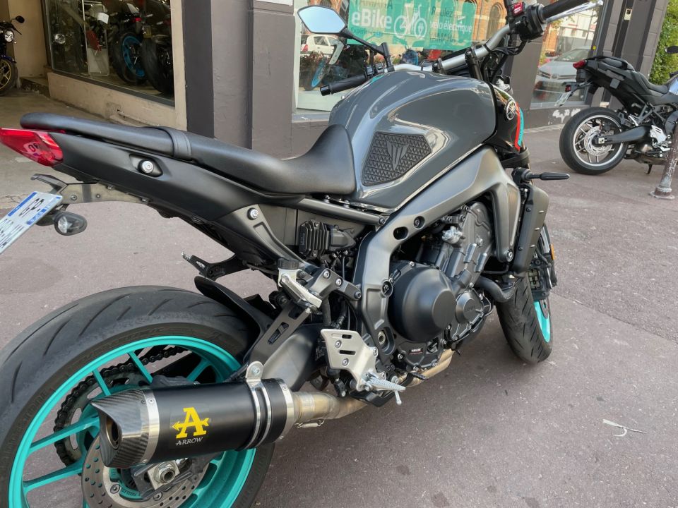 YAMAHA MT-09 1