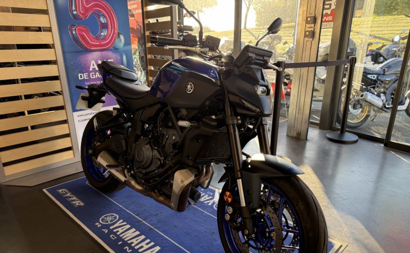 YAMAHA MT-07 2