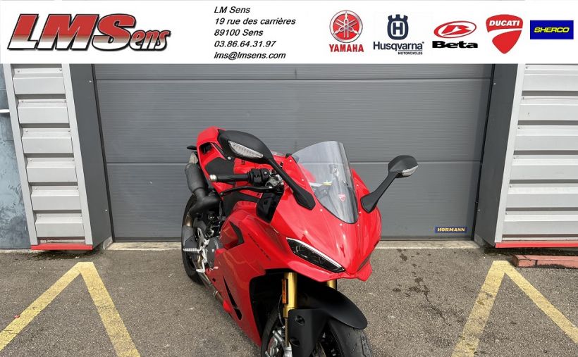 DUCATI PANIGALE V2 S 1