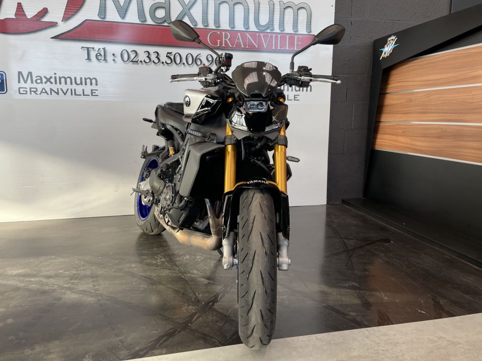 YAMAHA MT-09 SP 12