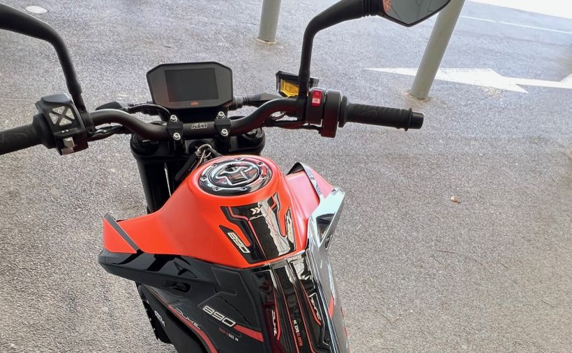 KTM 890 DUKE 18