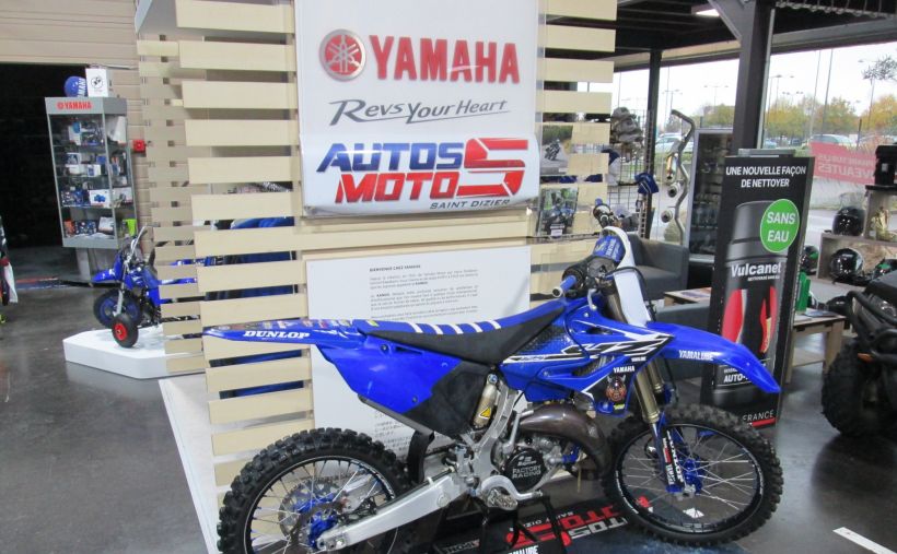 YAMAHA 125 YZ 2015 1