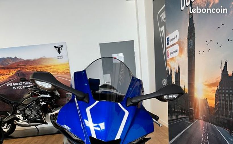 YAMAHA YZF 1000 R1 2
