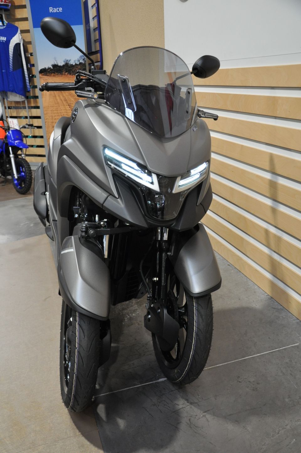 YAMAHA TRICITY 125 6