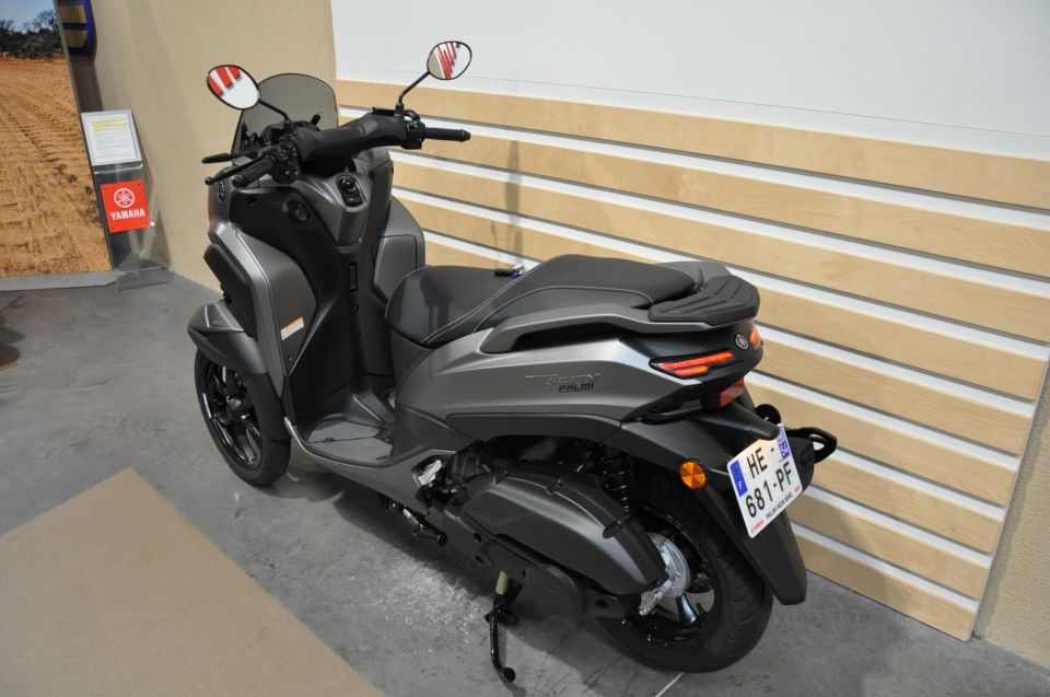 YAMAHA TRICITY 125 11
