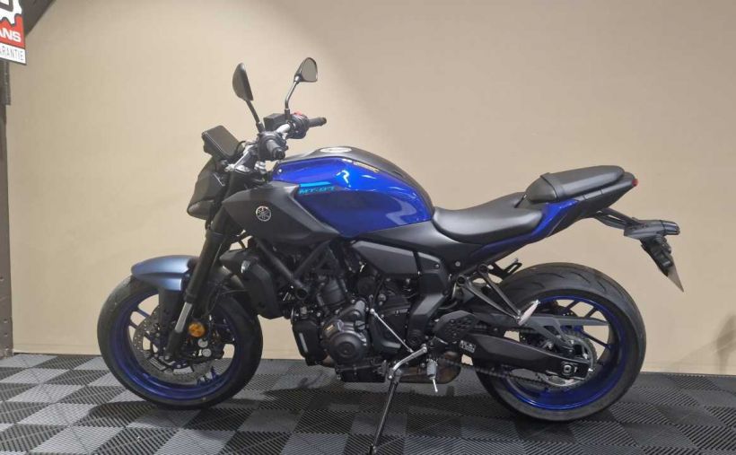 YAMAHA MT-07 1