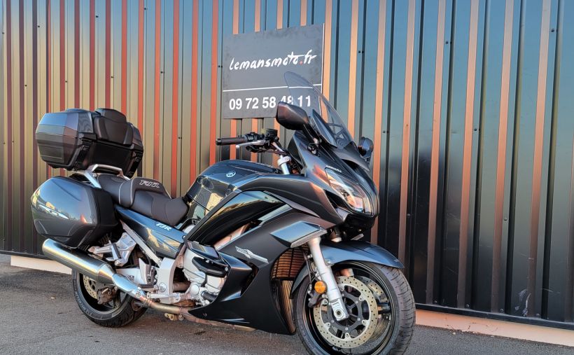 YAMAHA FJR 1300A 25