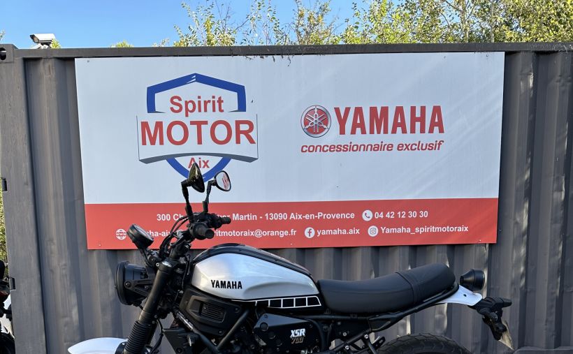 YAMAHA XSR 700 LEGACY 2