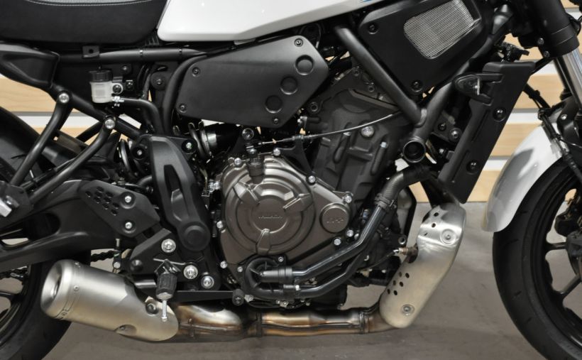 YAMAHA XSR 700 1
