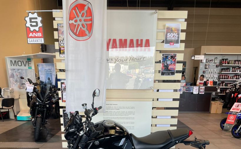 YAMAHA MT-09 1