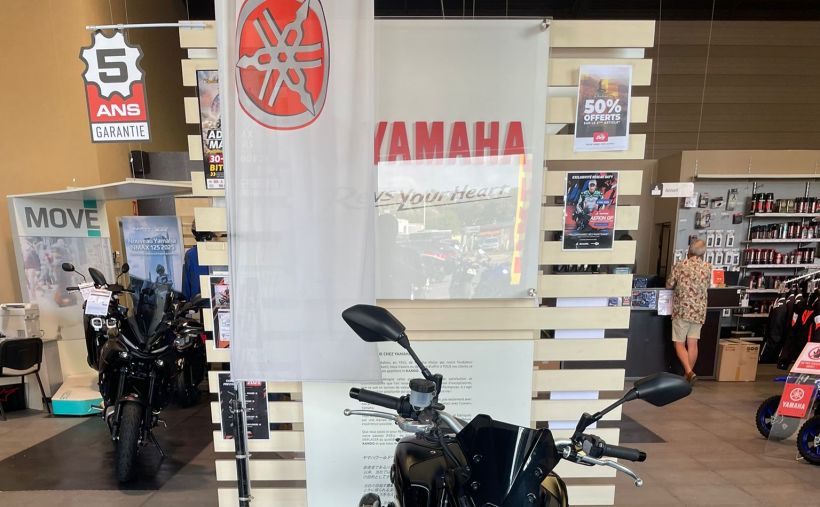 YAMAHA MT-09 2
