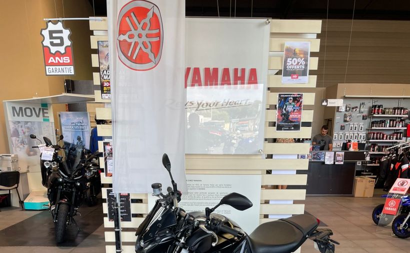 YAMAHA MT-09 3