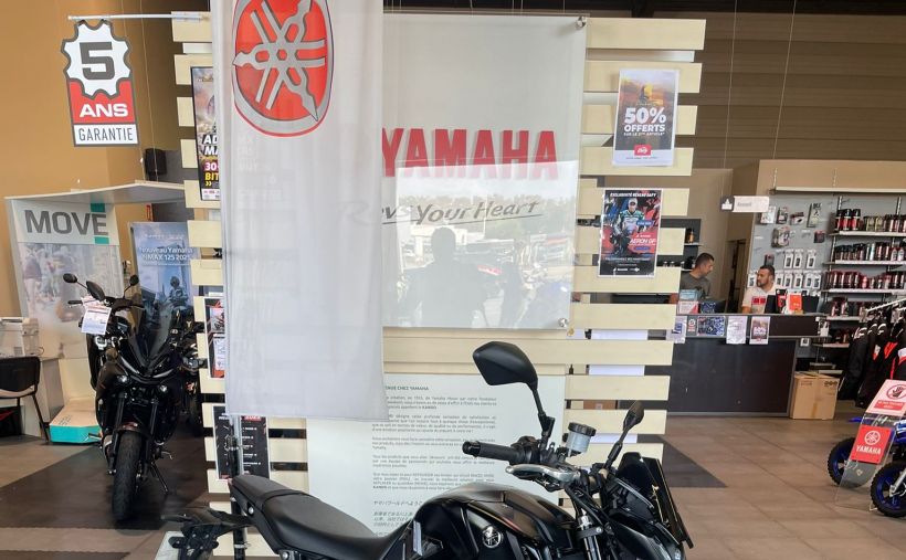 YAMAHA MT-09 0