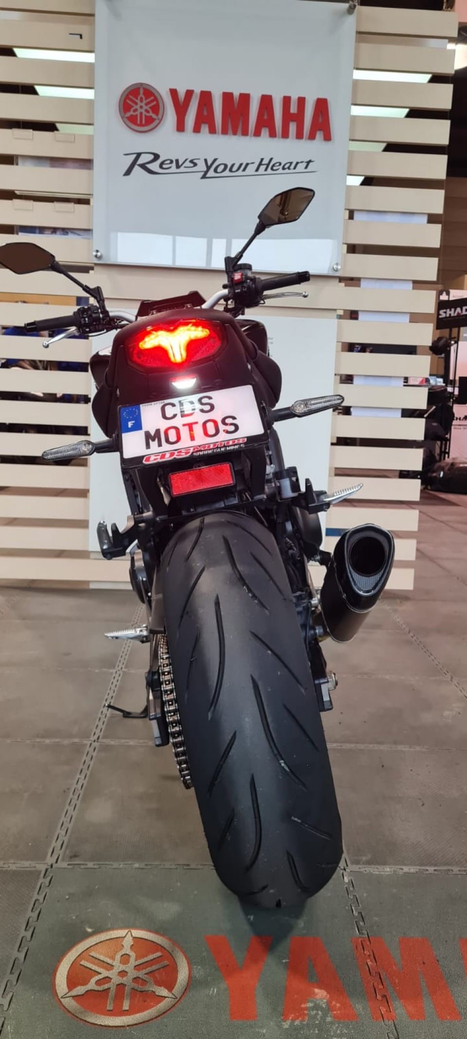 YAMAHA MT-09 5