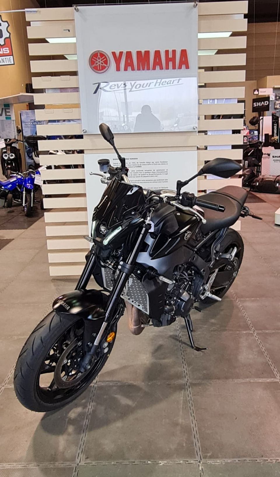 YAMAHA MT-09 1