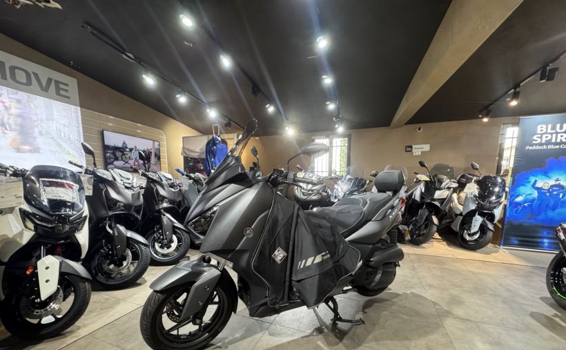 YAMAHA X-MAX 125 0
