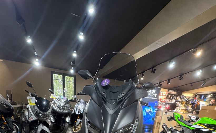 YAMAHA X-MAX 125 2