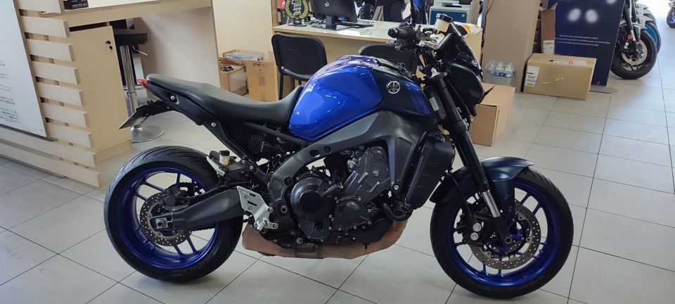 YAMAHA MT-09 0