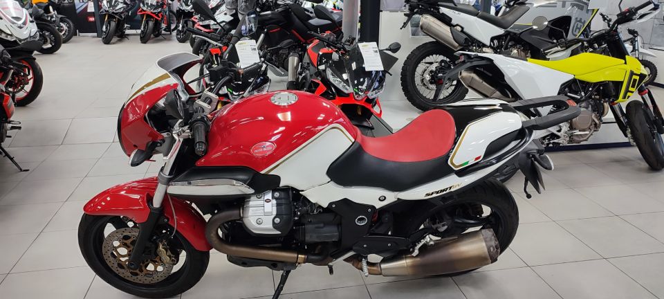 MOTO GUZZI 1200 SPORT 27